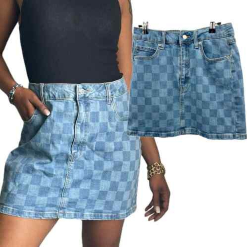 Wild Fable Distressed Denim Jean Mini Skirt 5-Pocket Size 4